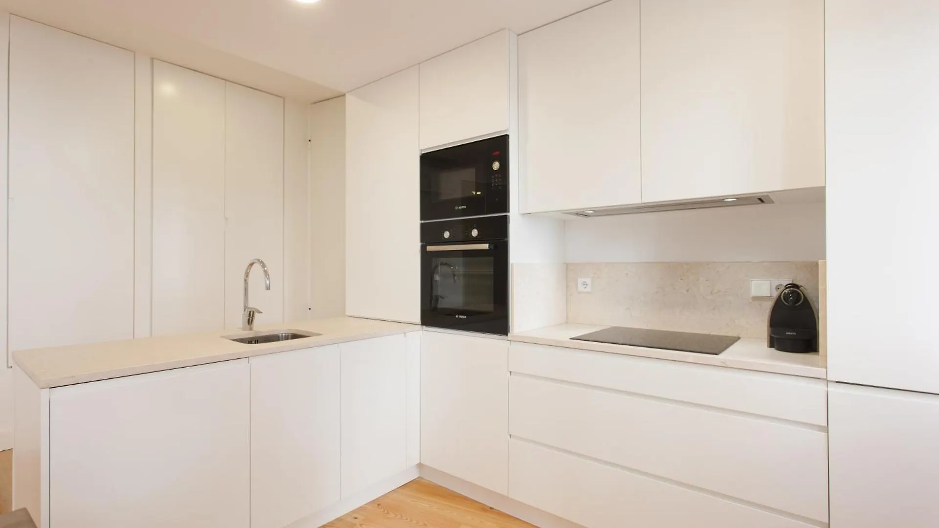 Mouraria Blue Three-Bedroom Apartment W/ Parking - By Lu Holidays Lisboa