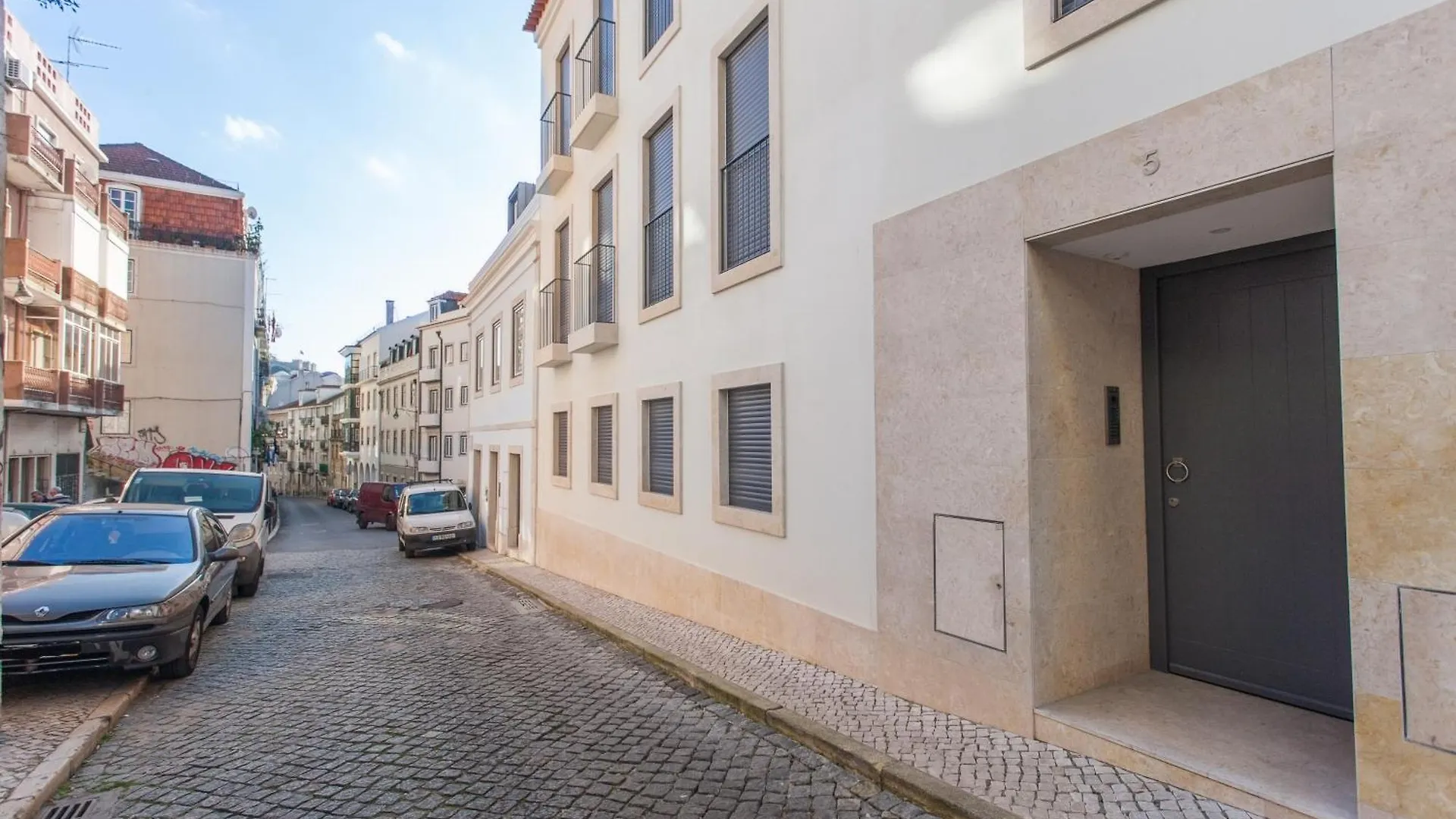 Mouraria Blue Three-Bedroom Apartment W/ Parking - By Lu Holidays Lisboa